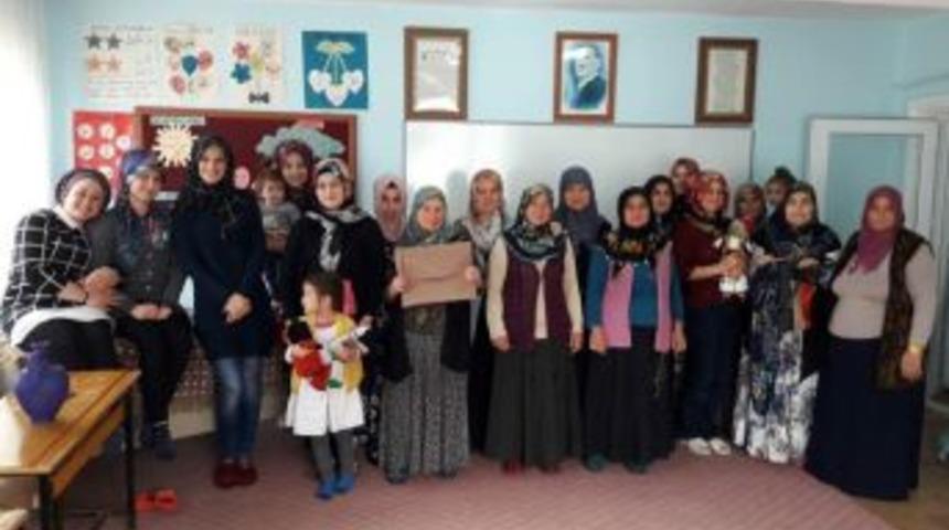 Altıntaş&rsquo;ta Deri Tablo Kursu A&ccedil;ıldı