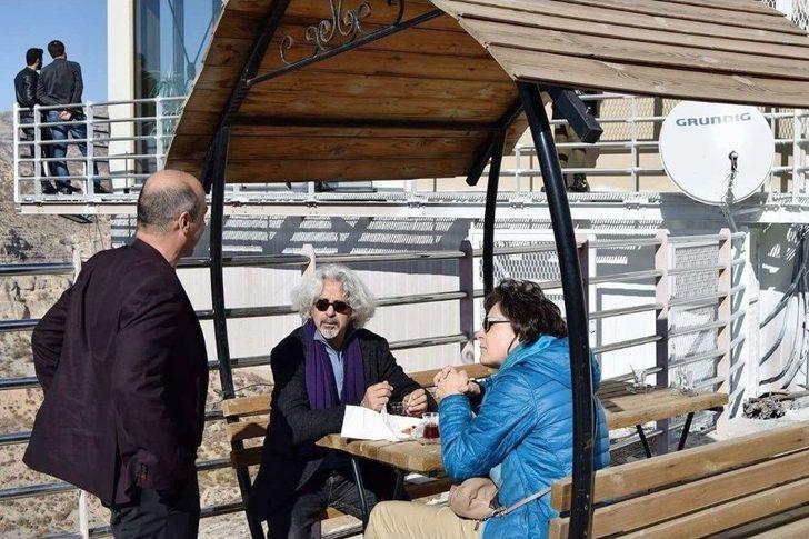 Sanatçılar Levent Vadisi’ne Hayran Kaldılar G5