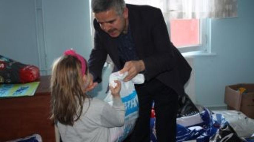 G&ouml;n&uuml;ll&uuml; Anneler 80 Miniğin Y&uuml;z&uuml;n&uuml; G&uuml;ld&uuml;rd&uuml;