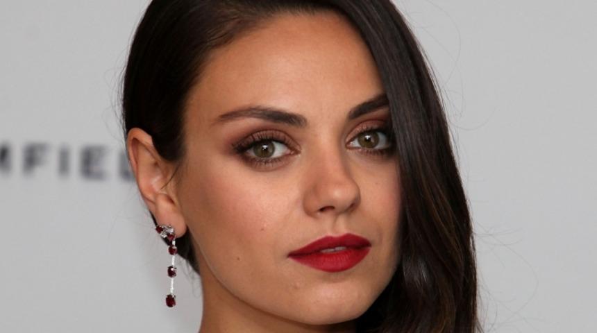 B&uuml;y&uuml;k G&ouml;zlere G&ouml;z Makyajı Nasıl Yapılır? 