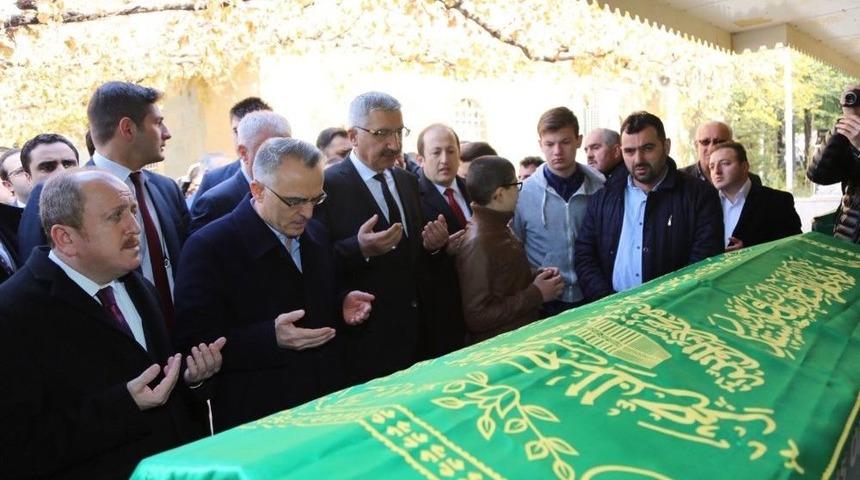 Maliye Bakanı Naci Ağbal, Amcasının Cenaze T&ouml;renine Katıldı