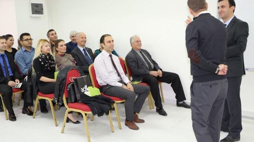 &Ouml;ğretmenlere Ve Velilere Seminer