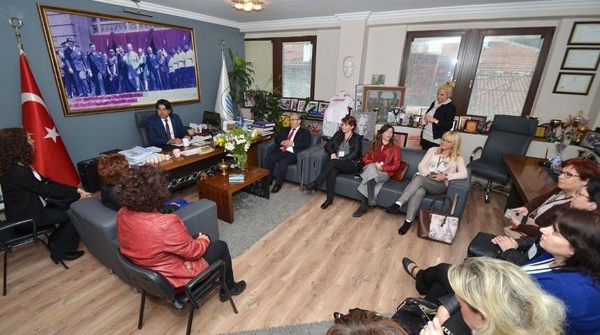 İlkokul &Ouml;ğrencilerine Sağlıklı Yaşamın İlkeleri Aşılanacak