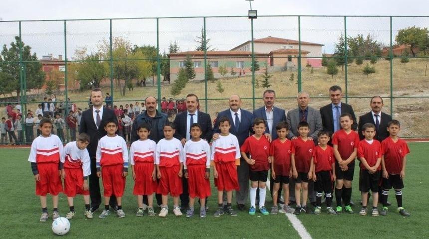 Bolvadin&rsquo;de &ldquo;15 Temmuz Destanı Halı Saha Turnuvası&rdquo; Başladı