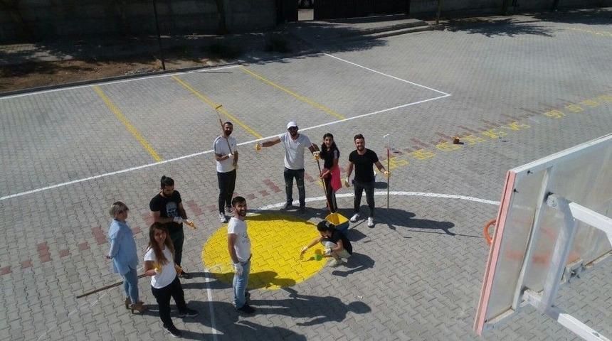 Diyarbakır&rsquo;da 50 Bin &Ouml;ğrenci Spor Alanına Kavuştu