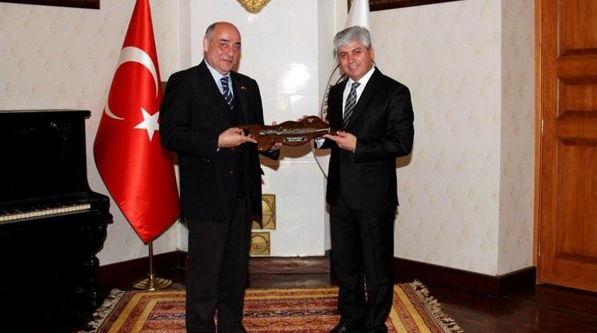 G&uuml;rcistan Başkonsolosu Mikaszadze&rsquo;den Vali Doğan&rsquo;a Ziyaret