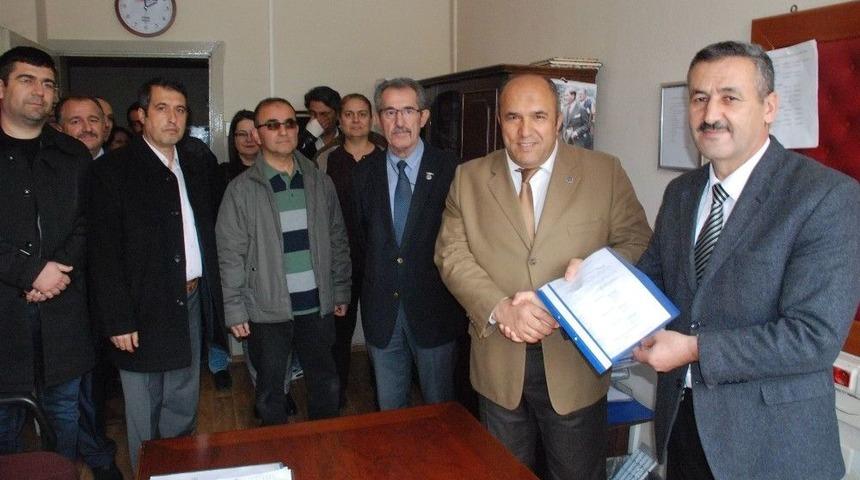 G&uuml;rol Yer Ve Ekibi Mazbatalarını Aldı