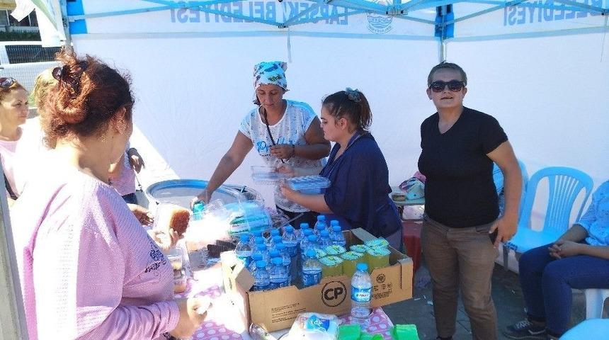 Lapseki&rsquo;de Sokak Hayvanları İ&ccedil;in Kermes