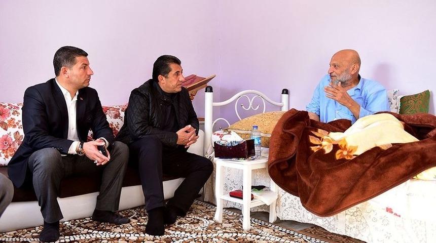 Suriye Sınırındaki Mahallere Ziyaret Etti