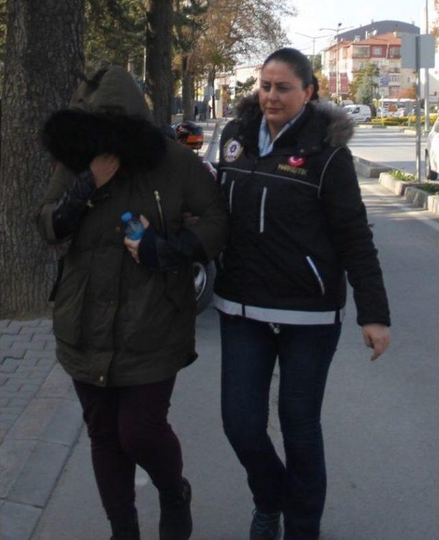 Bolu&rsquo;da Uyuşturucu Operasyonu: 2 G&ouml;zaltı 2