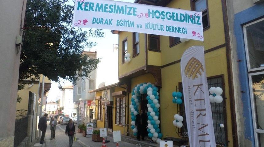 &Ouml;ğrenciler Yararına Sonbahar Kermesine Yoğun İlgi