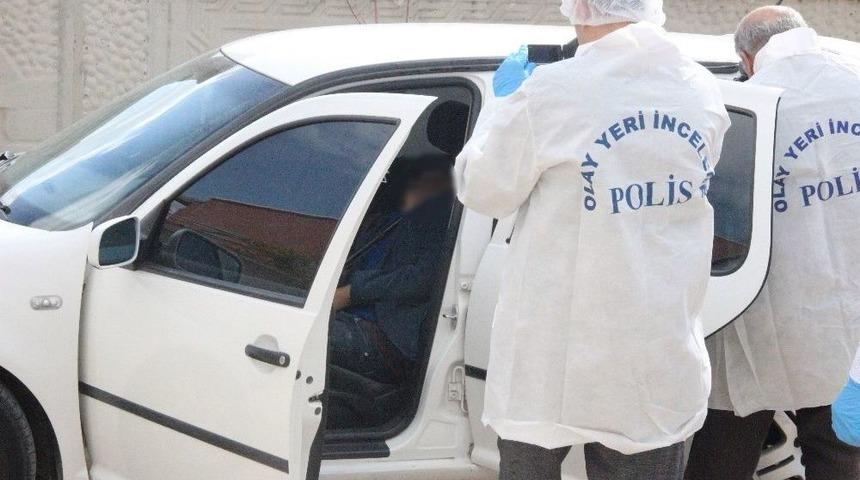 Kayıp Şahıs Otomobilde &Ouml;l&uuml; Bulundu