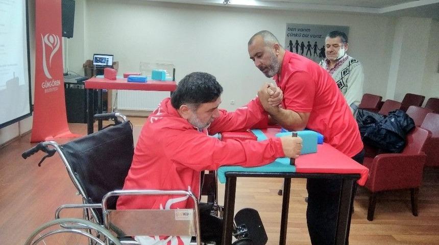 Güngören Belediyesi’nden Bilek Güreşi Eğitimleri