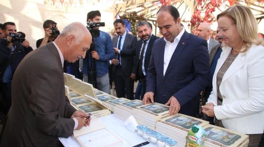 B&uuml;y&uuml;kşehirden Urfa-edessa Mozaikleri Kitabı