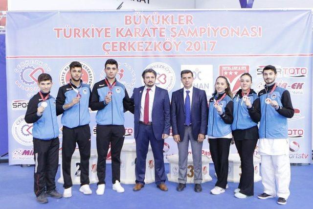 Büyükşehir Karate Takımı Başarıya Doymuyor