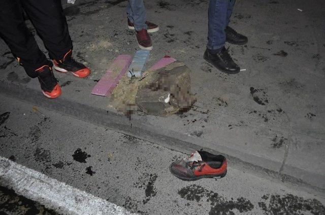 Haramidere Kavşağında Halk Otobüsü Devrildi: 6 Yaralı 2