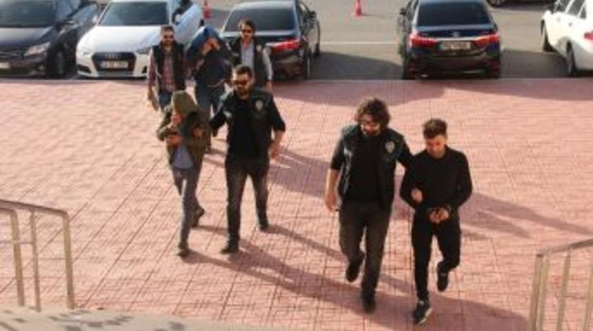 Torbacılar Tutuklandı