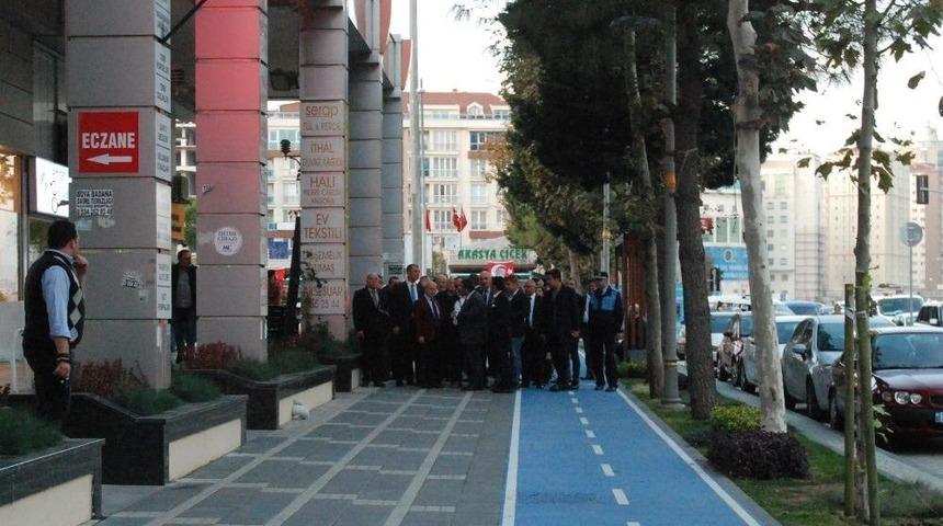 B&uuml;y&uuml;k&ccedil;ekmece&rsquo;nin Yavuz Sultan Selim Bulvarı&rsquo;ndaki Prestij Caddesi Tamamlandı