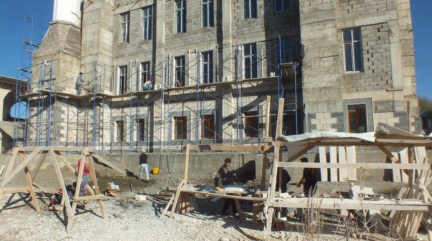 1071 Malazgirt K&uuml;mbet Camii Bitirilemiyor