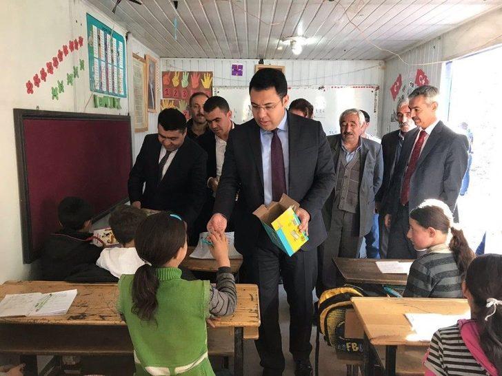 Bahçesaray Kaymakamı Özacan, Okul İnşaatlarında İnceleme Yaptı G5