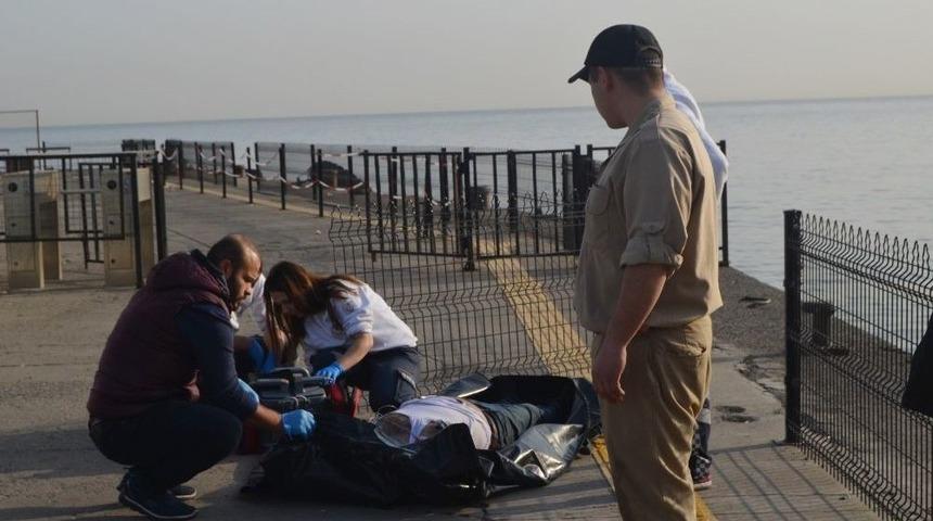 Trabzon&rsquo;da Denizde Bir Erkek Cesedi Bulundu