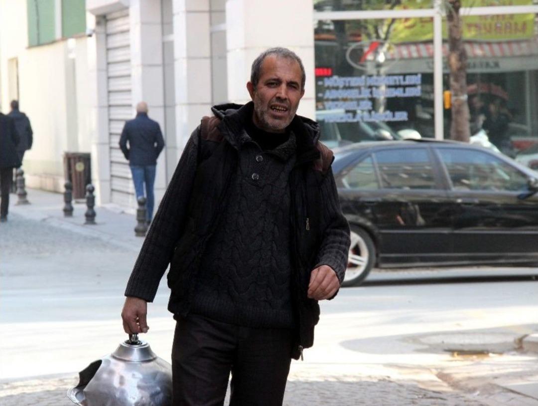 Askıda Ge&ccedil;en Hayat