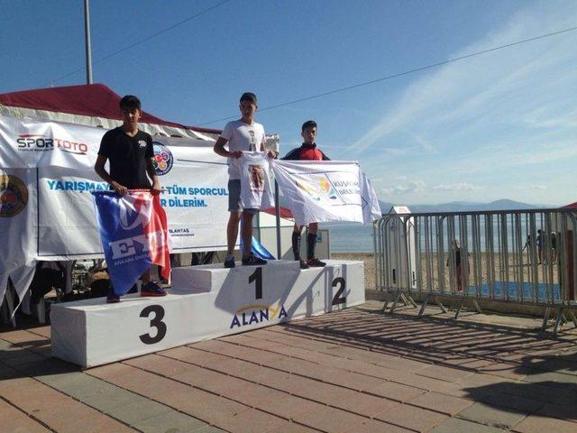 Aydın, T&uuml;rkiye Biatlon Şampiyonasından Madalyalarla D&ouml;nd&uuml; 1