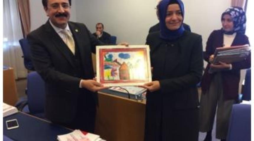 Aydemir: &lsquo;biz B&uuml;y&uuml;k Bir Millet Ve B&uuml;y&uuml;k Bir Aileyiz&rsquo;