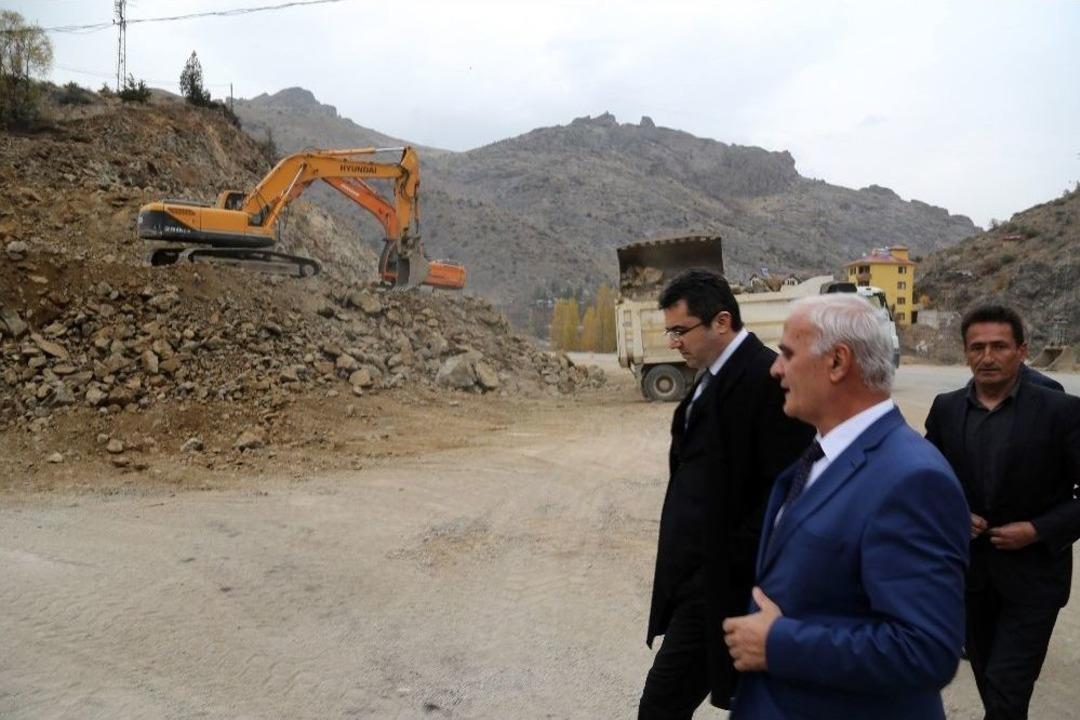 G&uuml;m&uuml;şhane K&ouml;y Yollarında Sıcak Asfalt D&ouml;nemi Başlıyor