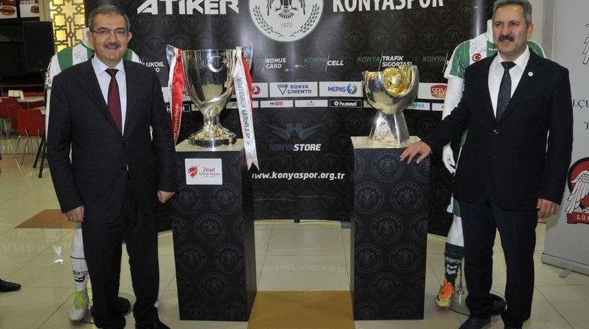 T&uuml;rkiye&rsquo;nin İki B&uuml;y&uuml;k Kupası, Sel&ccedil;uk&rsquo;ta Sergileniyor