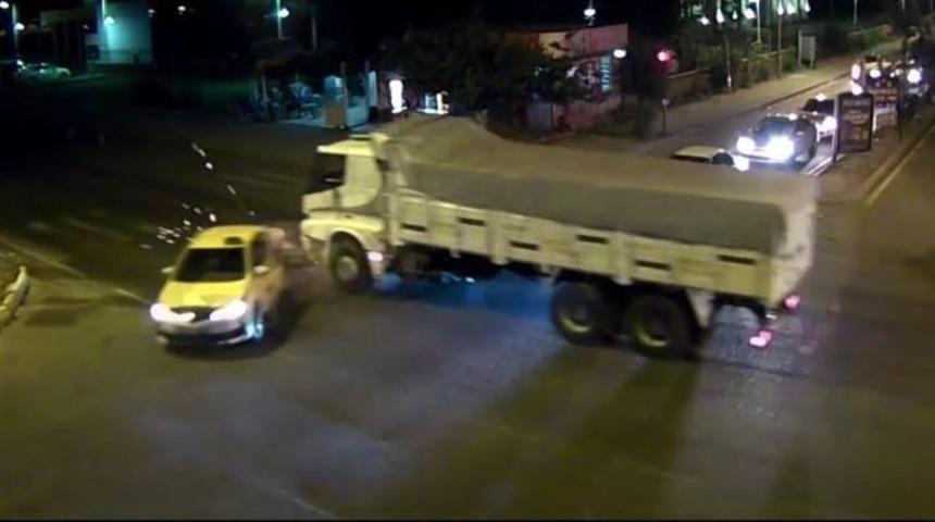 Bing&ouml;l&rsquo;de Trafik Kazaları Mobese&rsquo;ye Yansıdı