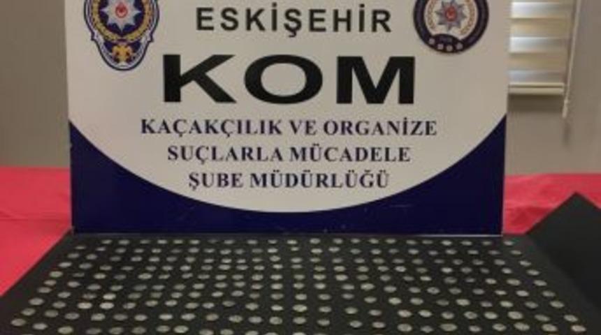 Eskişehir&rsquo;de Roma D&ouml;nemine Ait 261 Adet G&uuml;m&uuml;ş Sikke Ele Ge&ccedil;irildi
