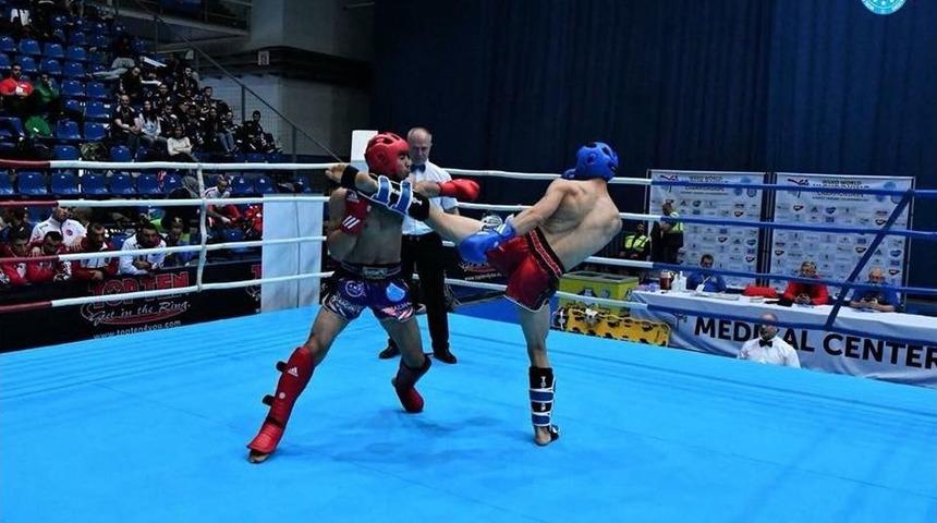 Haliliyeli Oğuz Yıldırım, Kick Boksta D&uuml;nya &Uuml;&ccedil;&uuml;nc&uuml;s&uuml; Oldu