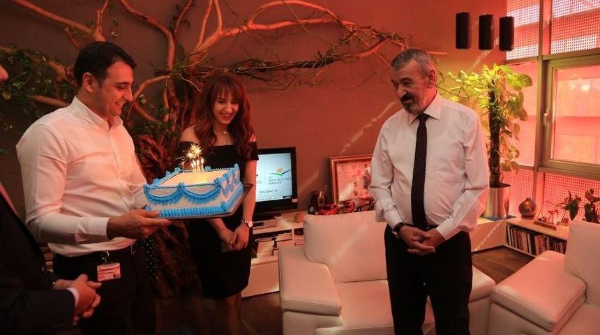 Doğum G&uuml;n&uuml;n&uuml; 11 Kasım&rsquo;da Kutlayan Başkana Yavru Kurt Hediyesi