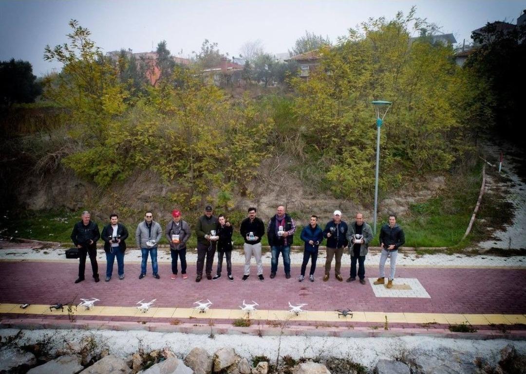 Bursa&rsquo;da 20 İha Ka&ccedil;ak Avcılar İ&ccedil;in Aynı Anda Havalandı...