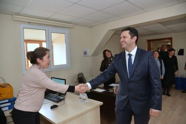 Yeni Sağlık Müdürü Doç. Dr. Uğur Bilge Personeliyle Tanıştı 2