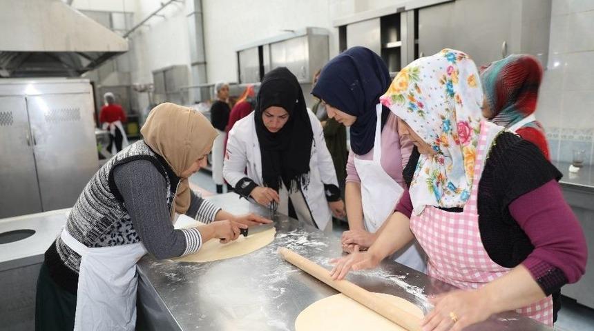 B&uuml;y&uuml;kşehir, Diyarbakırlılara Meslek &Ouml;ğretiyor