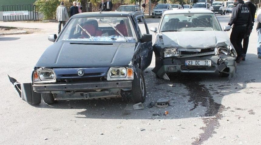 Elazığ&rsquo;da Trafik Kazası: 5 Yaralı