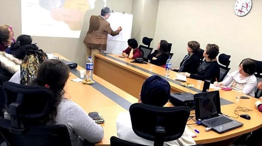 Avcılar Belediyesi&rsquo;nden Evlilik Ve Yaşam Okulu Eğitim Seminerleri