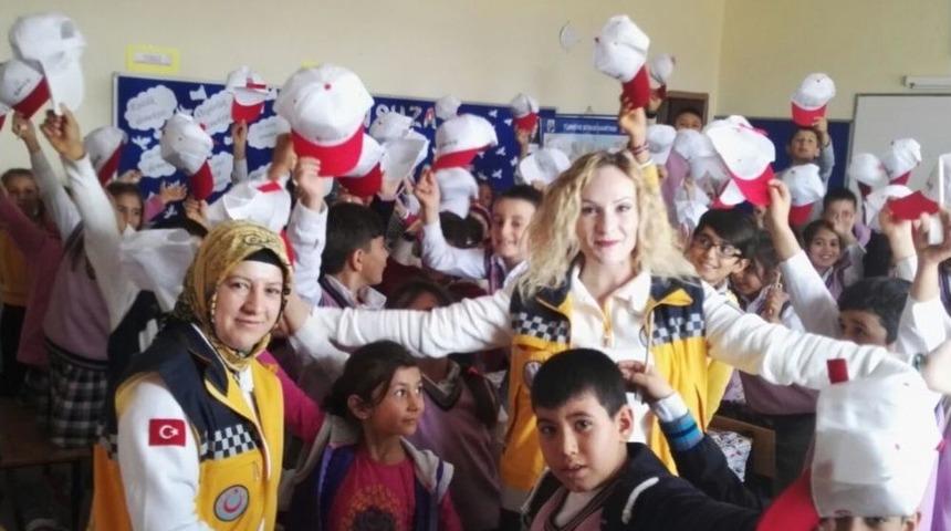 &Ouml;ğrencilere 112 Acil Ve Ambulans Eğitimi Verildi