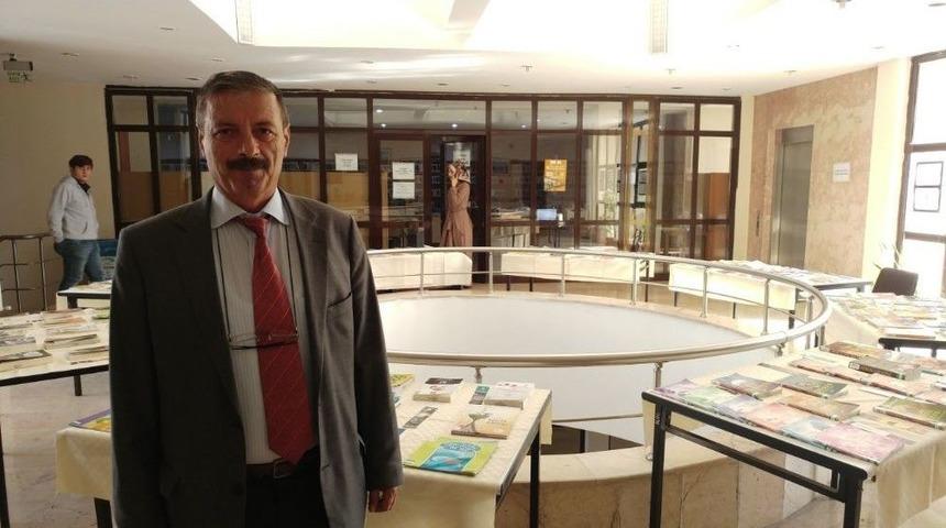 &Ccedil;ocuk Kitapları Sergisi A&ccedil;ıldı