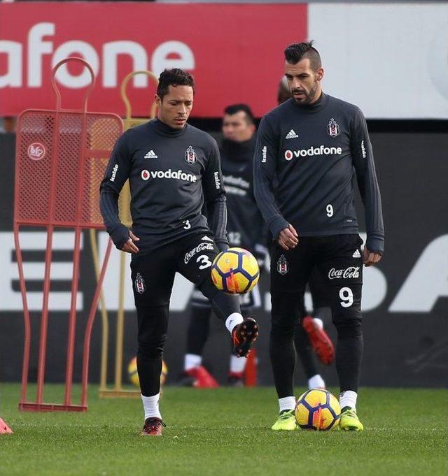 Beşiktaş, Kondisyon Ve Taktik Çalıştı