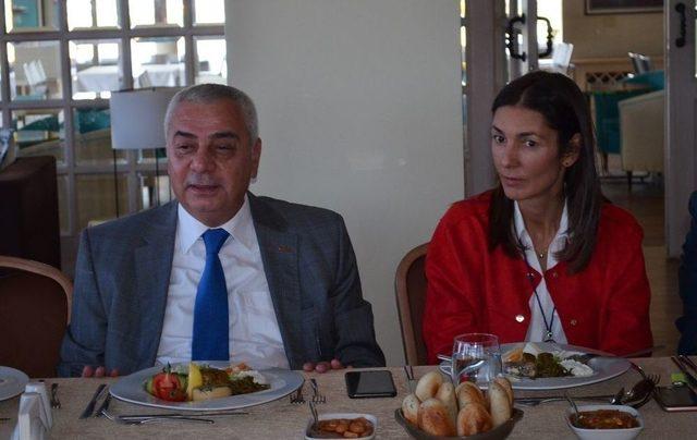 Türsab Genel Sekreteri Gürcün, Didimli Acentelerle Bir Araya Geldi