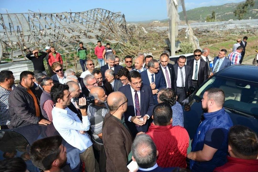 Bakan T&uuml;fenkci Afet B&ouml;lgesinde