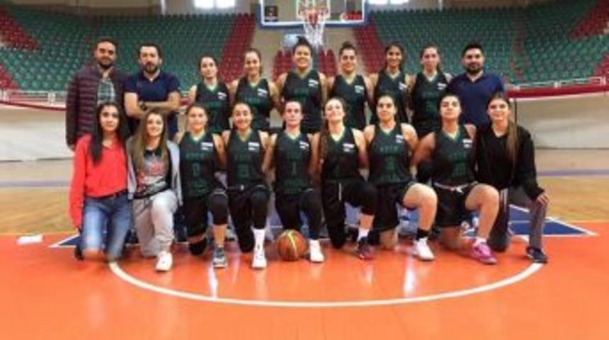 Kayapınar Belediyesi Kadın Basketbolcular Zirveyi Zorluyor