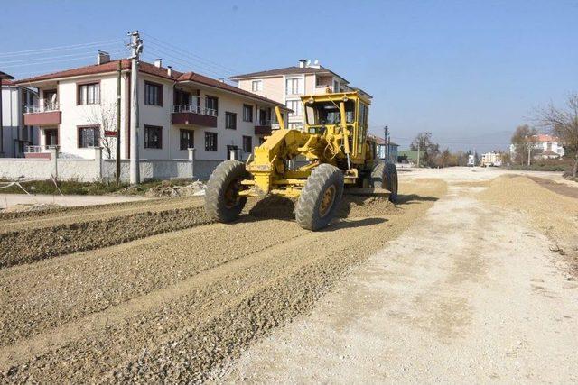 Mergiç Mahallesinde Asfaltlama Çalışması