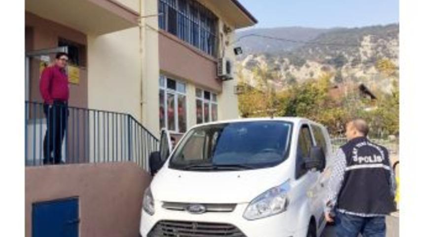 Okulun Bilgisayarlarındaki Ram&rsquo;leri &Ccedil;aldılar