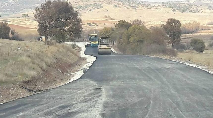 Grup Yolları Asfaltlanıyor