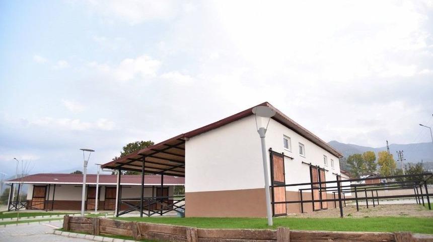 Atlı Terapi Merkezi A&ccedil;ılışa Hazırlanıyor