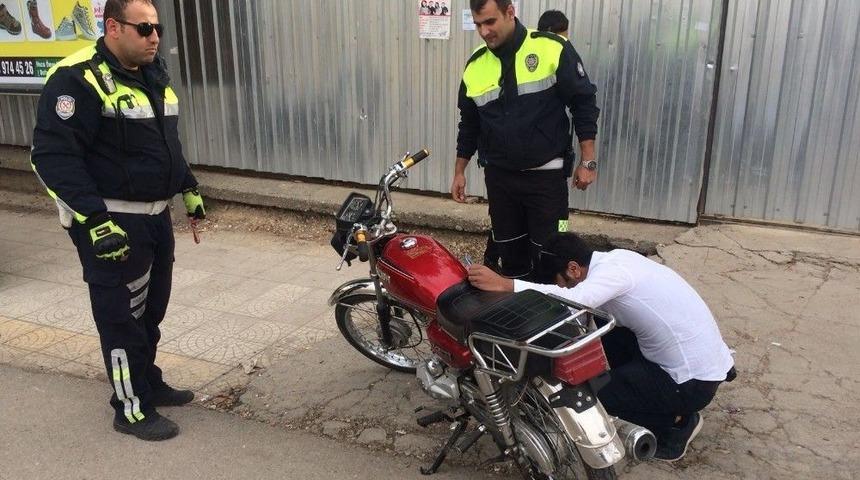 Gaziantep&rsquo;te &Ccedil;alınan Motosiklet Adıyaman&rsquo;da Yakalandı